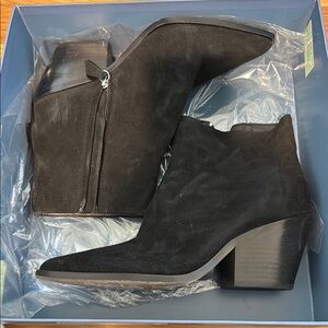 PAIGE Black Ankle Boots Versatile Leather Design